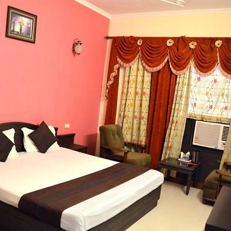 Hotel City Paradise Chandīgarh エクステリア 写真