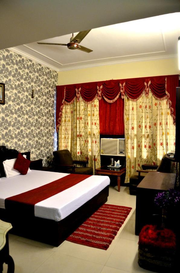 Hotel City Paradise Chandīgarh エクステリア 写真