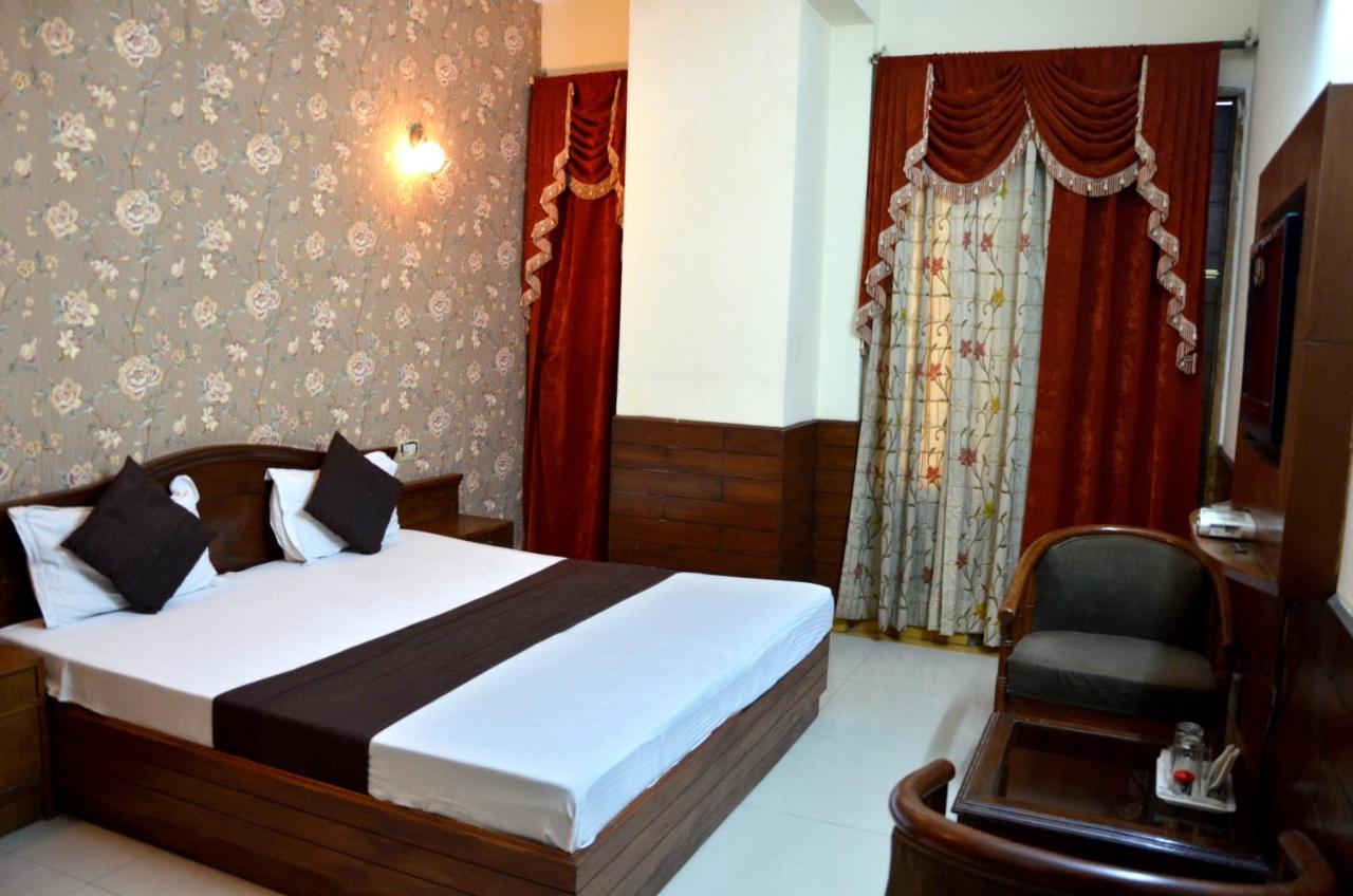 Hotel City Paradise Chandīgarh エクステリア 写真